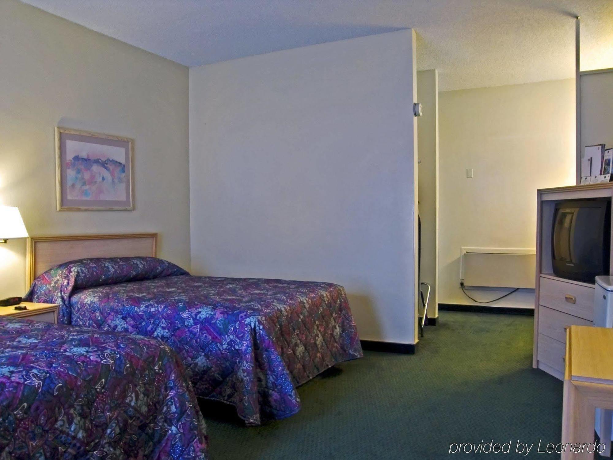 HOTEL SALINA BEAUMONT CA BEAUMONT CA 2 United States from